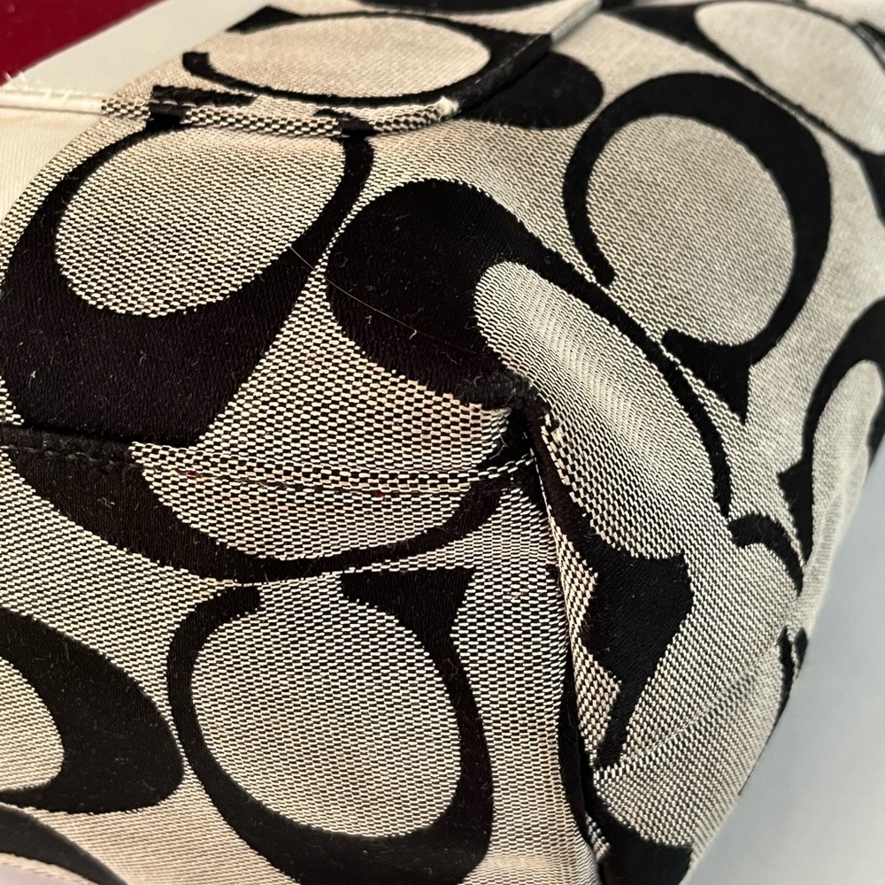 Coach Black and Red Signature Bag - Picture 11 of 16